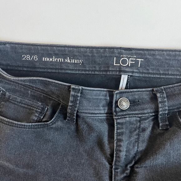 Jeans Size 6 (28), Black Modern Skinny, Anne Taylor Loft - Picture 2 of 4